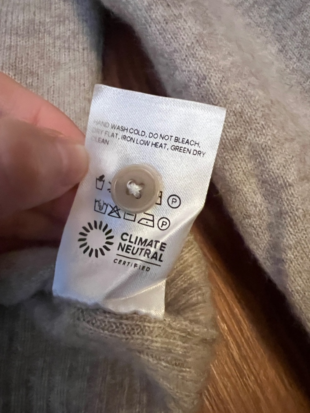Reformation Cashmere Cropped Cardigan - Picture 4 of 5